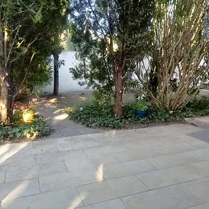 https://petite-maison-avec-jardin-calme.aixenprovencehotels.org